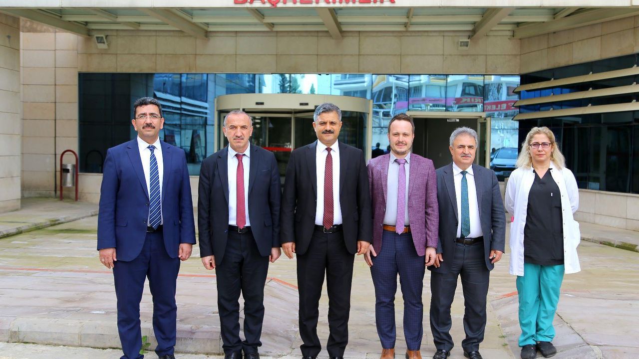 Siirt Üniversitesi Rektörü Şındak'tan hastaneye ziyaret