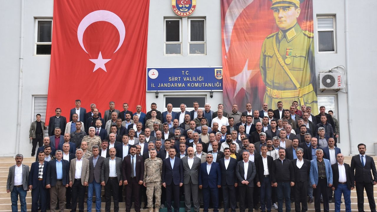 Siirt Valisi Hacıbektaşoğlu, güvenlik korucularıyla bir araya geldi