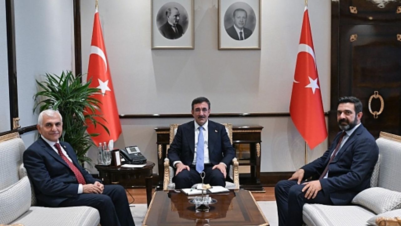 Gül ve Olgaç, Cumhurbaşkanı Yardımcısı Cevdet Yılmaz’ı ziyaret etti