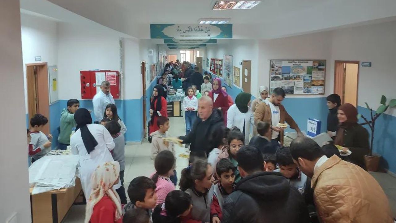 Siirt Baykan İmam Hatip Ortaokulu'ndan Filistin'e destek etkinliği