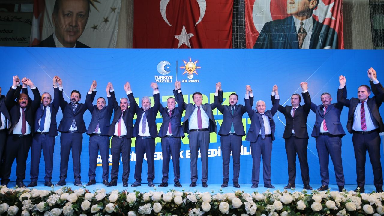 Siirt'te AK Parti'nin Belediye Başkan Adayları Açıklandı