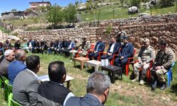 Siirt Vali Hacıbektaşoğlu, Eruh ve Pervari’ye bağlı köy ve mezraları ziyaret etti