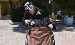 Siirt'te 42 yıl önce gözlerini kaybeden kadın oy kullandı