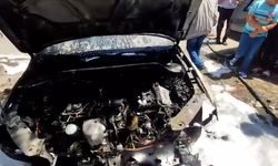 Siirt’te park halindeki araç yandı