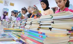İstanbul'da öğretmen, öğrenci ve veli iş birliğiyle toplanan kitaplar Siirt'e gönderildi