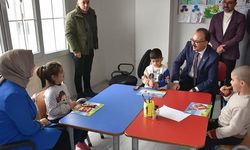 Vali Kızılkaya ve eşi, Özel Eğitim Anadolu’nda öğrencilerle buluştu
