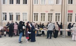 Siirt’te Gazze’ye Destek Kermesi: Öğrenci, Öğretmen ve Veliler Tek Yürek Oldu