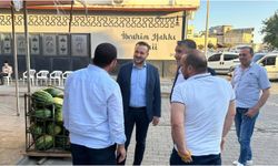 AK Parti Siirt İl Başkanı Özturan, Tillo’da Esnaf ve Vatandaşlarla Buluştu