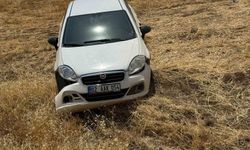 Siirt’te lastiği patlayan araç tarlaya uçtu: 1 yaralı