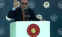 Cumhurbaşkanı Erdoğan Malazgirt'te... Yönünü Ankara'ya dönen kazanır
