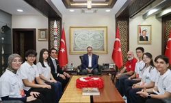 Siirt Valisi Kızılkaya, TEKNOFEST’te Dereceye Giren Öğrencileri Ağırladı