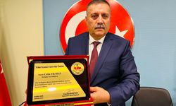 Yılın Kamu Görevlisi Kurtalan Yurt Müdürü Çetin Yılmaz Oldu