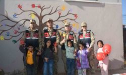 Jandarmadan Dünya Çocuk Hakları Günü’nde Farkındalık Etkinlikleri