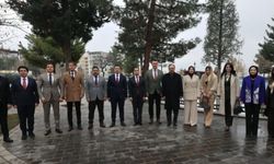 Vali Dr. Kemal Kızılkaya, İdareciler Günü’nde Vali Yardımcıları ve Kaymakamlarla Bir Araya Geldi