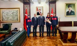 Vali Dr. Kemal Kızılkaya, 112 Ekibini Kabul Etti