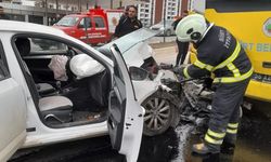 Siirt’te Trafik Kazası: Otomobil ile Otobüs Çarpıştı, 3 Yaralı