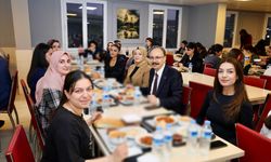 Vali Kızılkaya, Gençlerle İftar Sofrasında Bir Araya Geldi