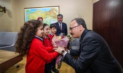 Siirt Valisi Kemal Kızılkaya, Yağmurtepe İlkokulu Öğrencilerini Ağırladı