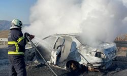 Siirt’te Seyir Halindeki Otomobil Alev Alev Yandı: Aile Facianın Eşiğinden Döndü