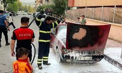 Park Halindeki Otomobilde Yangın