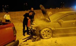 Siirt Çevre Yolu’nda Seyir Halindeki Otomobil Yandı