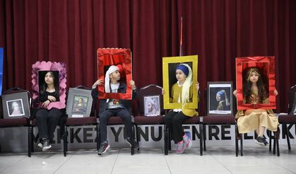İlkokul öğrencileri ünlüleri canlandırdı