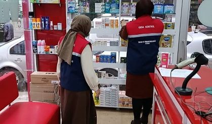 Siirt’te Gıda Kontrol Ekiplerinden Eczane Denetimi