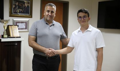 Siirt Türk Telekom Fen Lisesi Öğrencisi AYT Sınavında Türkiye Birincisi
