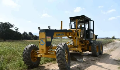 Balıkesir'de tarla ve zeytinlik yollarına büyük dokunuş