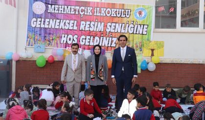 Siirt’te 1500 Öğrenci Aynı Anda Resim Yaptı: "Aile" Temasıyla Farkındalık Etkinliği