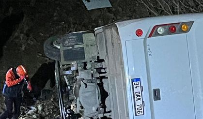 Siirt’te Maden İşçilerini Taşıyan Servis Uçuruma Yuvarlandı: 2’si Ağır 15 Yaralı