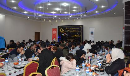 Siirt'te Ramazan Bereketi Aynı Sofrada Paylaşılıyor