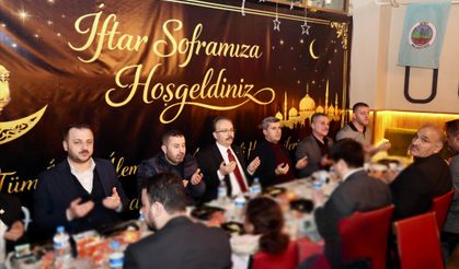 Vali Kızılkaya ve Ak Parti İl Başkanı Özturan İftar Programında Vatandaşlarla Buluştu