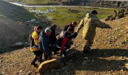 Siirt’te Otomobil Şarampole Yuvarlandı: 1 Ölü, 1 Yaralı