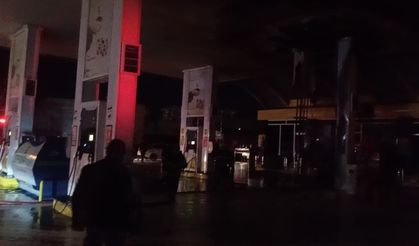 Siirt’te Akaryakıt İstasyonunda Korkutan Yangın