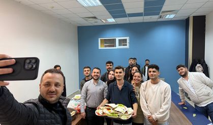 AK Parti Siirt İl Başkanı Özturan, Üniversiteli Gençlerle Buluştu