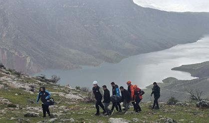 Siirt’te Atıyla Kayalıklara Düşen Vatandaş Ağır Yaralandı
