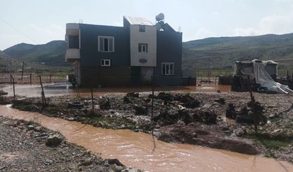 Aşırı Yağışlar Siirt’te Heyelan ve Sele Yol Açtı