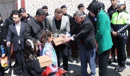 Miniklere Ayakkabı ve Oyuncak, Gönüllere Dokunan Etkinlik