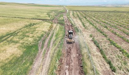 Siirt'te Tarımsal Üretim Yollarında Bakım ve Onarım Çalışmaları Sürüyor