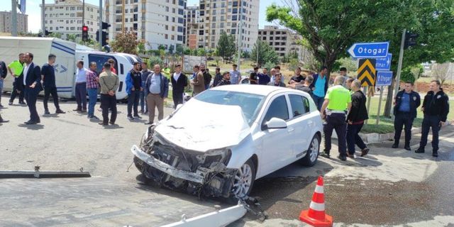 Siirt'te kavşakta meydana gelen trafik kazasında 7 kişi yaralandı