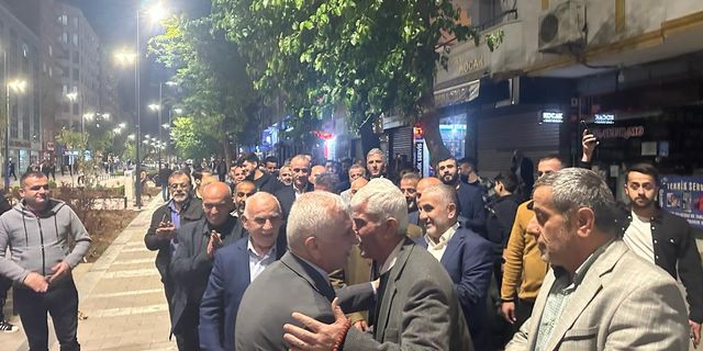 Ak Parti'ye destek büyüyor