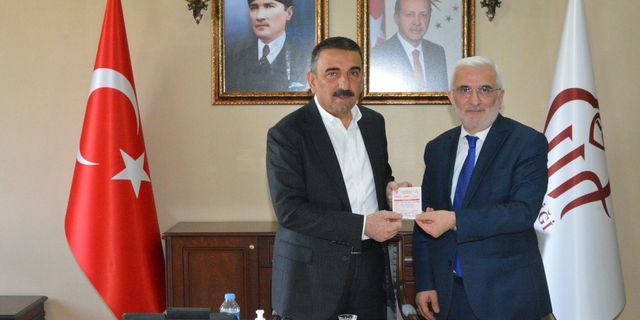 Siirt Valisi Hacıbektaşoğlu, kurban vekâletini Türkiye Diyanet Vakfı’na verdi
