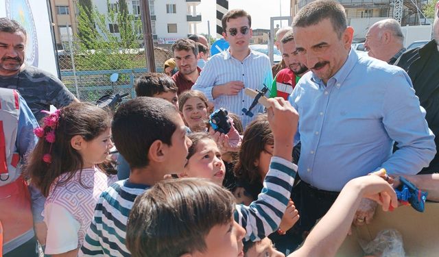 Siirt Valisi Hacıbektaşoğlu, bayramı Hatay'da geçiriyor