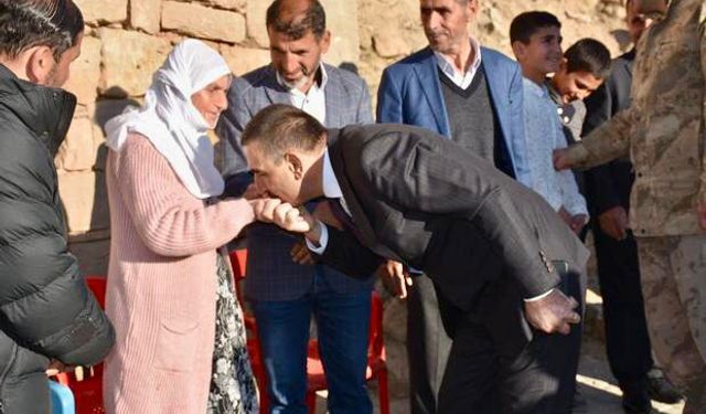 Siirt Vali Hacıbektaşoğlu, şehit ailesini yalnız bırakmadı 