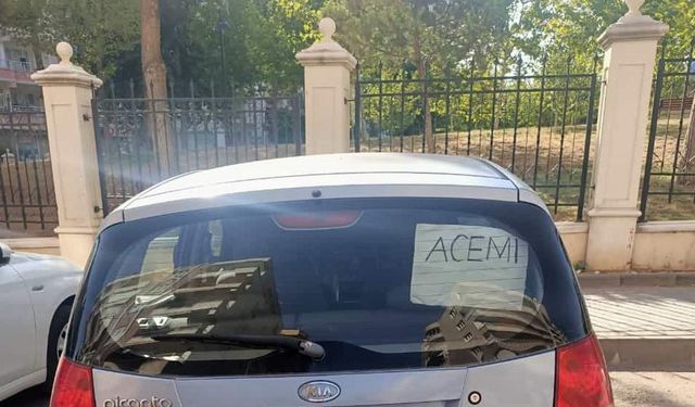 Siirt’te bir sürücü aracının arkasına yazdığı yazı gülümsetti
