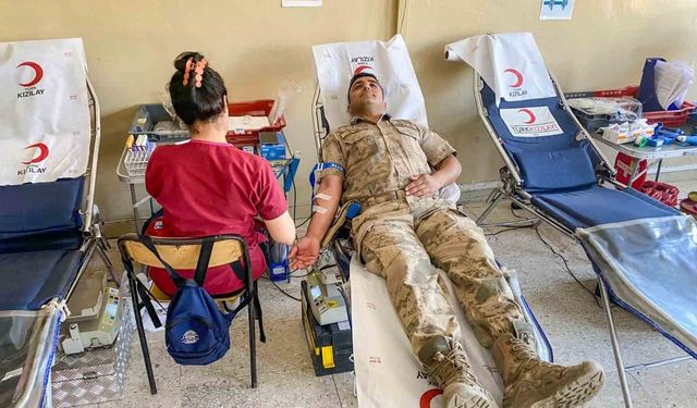 Siirt’te jandarma personeli kan bağışında bulundu