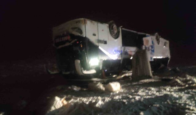 Siirt otobüsü Bingöl'de kaza yaptı: 7 yaralı
