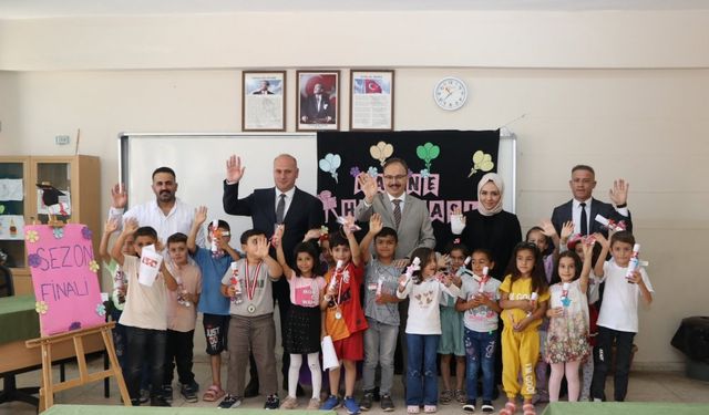 Siirt’te öğrenciler karne heyecanı yaşadı