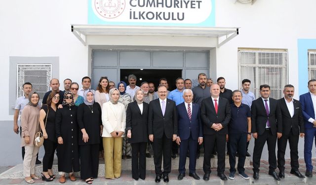 Siirt'te ilk ders zili heyecanla çaldı